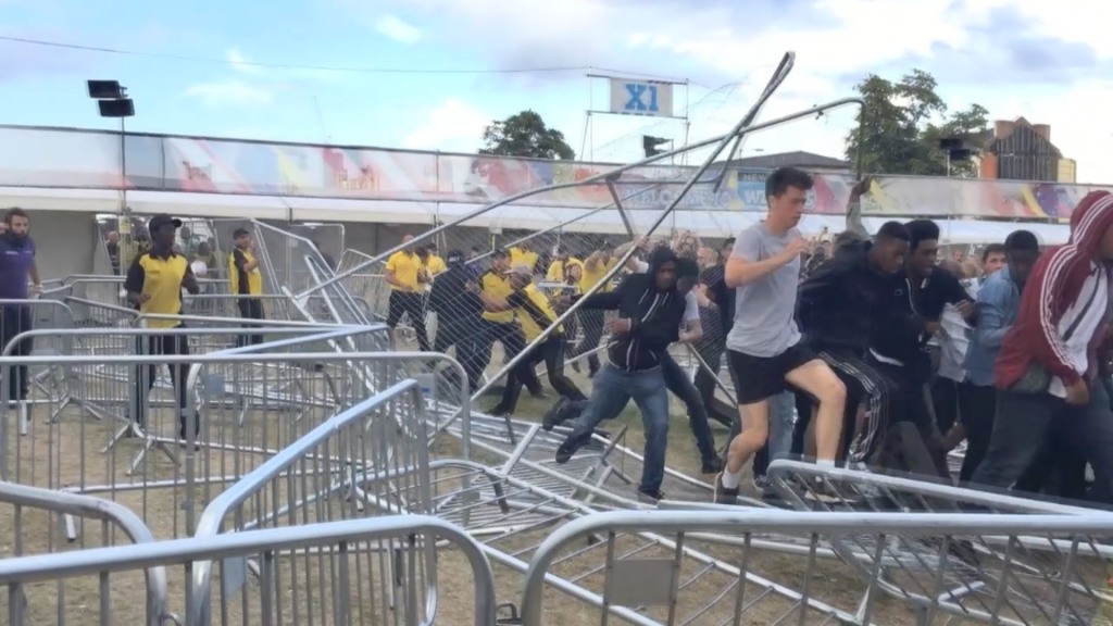 Review: Rioting outside Wireless Festival (Finsbury Park, London, 4th July 2015)