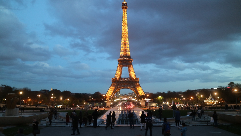 Traveling through Paris during the 2015 attacks
